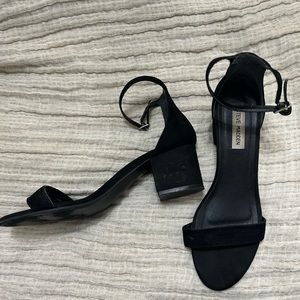 STEVE MADDEN kitten heels